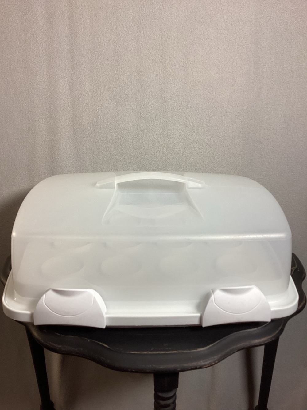 Wilton ᪥ 3 in 1 Ultimate Locking 3 Size Cupcake Cake Carrier ᪥ with Top Handle ᪥